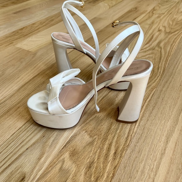 GIANVITO ROSSI
70 bow-embellished satin platform sandals- size 38 - Picture 5 of 12